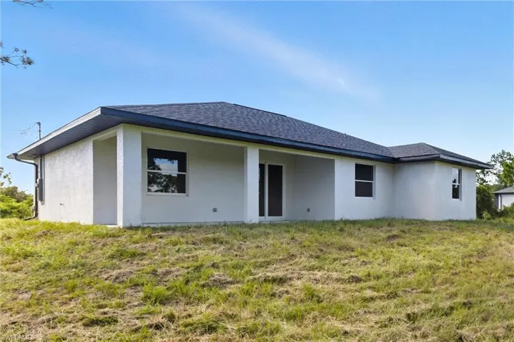 2705  64th W ST, Lehigh Acres, FL 33971