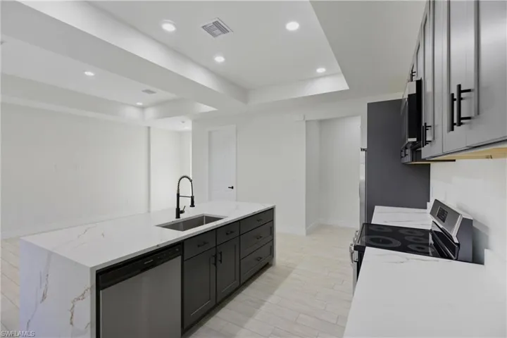 2705  64th W ST, Lehigh Acres, FL 33971