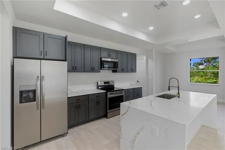 2705  64th W ST, Lehigh Acres, FL 33971