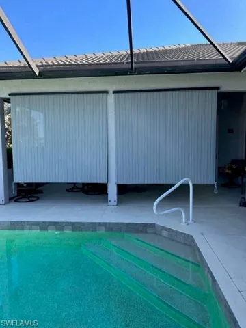 Roll-Down Shade Screens on the Lanai
