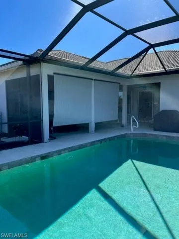 Roll-Down Shade Screens for Added Privacy!