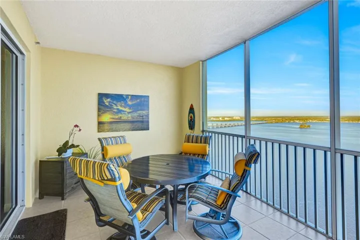 2745  1st  ST, Fort Myers, FL 33916