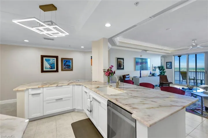 2745  1st  ST, Fort Myers, FL 33916