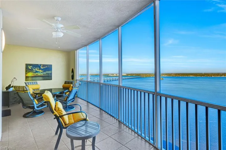 2745  1st  ST, Fort Myers, FL 33916