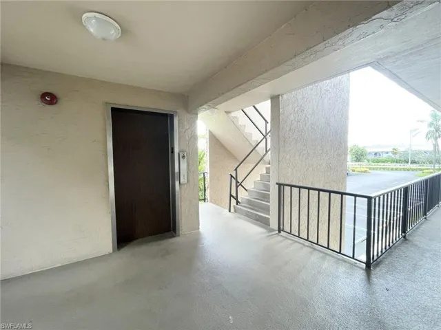 5435 Rattlesnake Hammock Rd # 202, Naples, Florida 34113