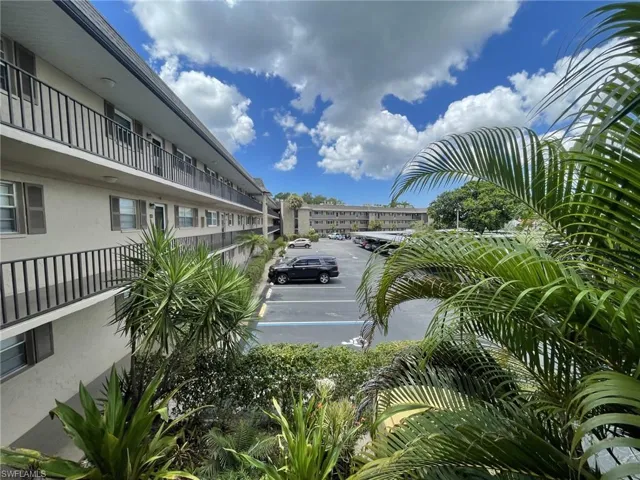 5435 Rattlesnake Hammock Rd # 202, Naples, Florida 34113