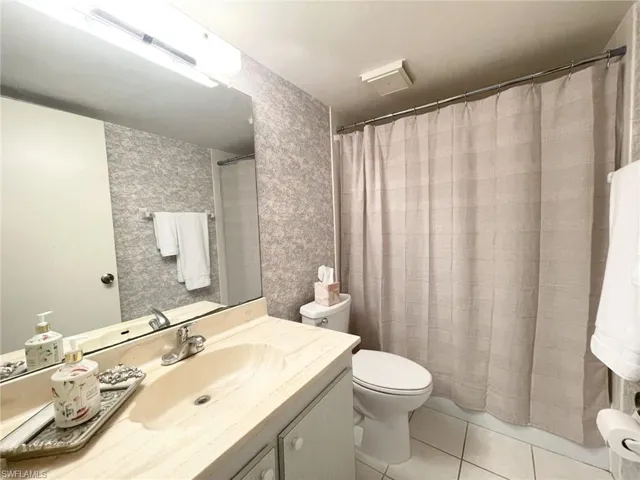 5435 Rattlesnake Hammock Rd # 202, Naples, Florida 34113