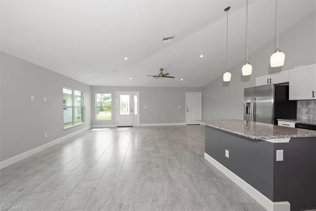 175 Village CIR, Labelle, FL 33935,2025000275