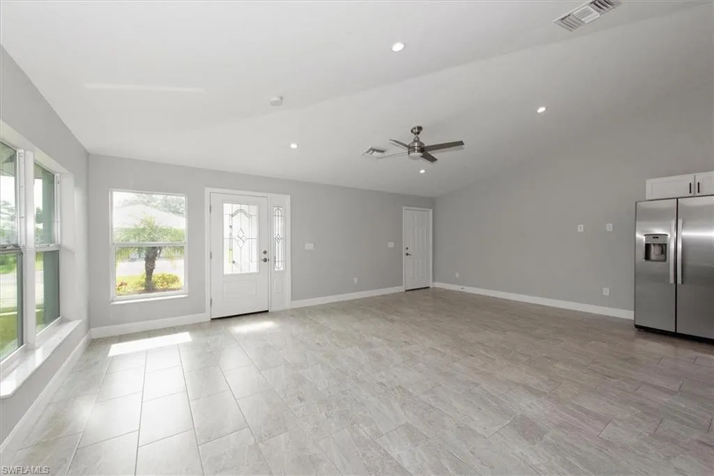 175 Village CIR, Labelle, FL 33935,2025000275
