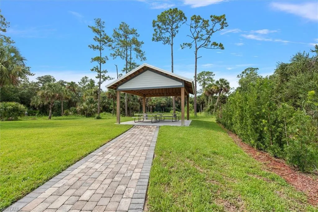 175 Village CIR, Labelle, FL 33935,2025000275