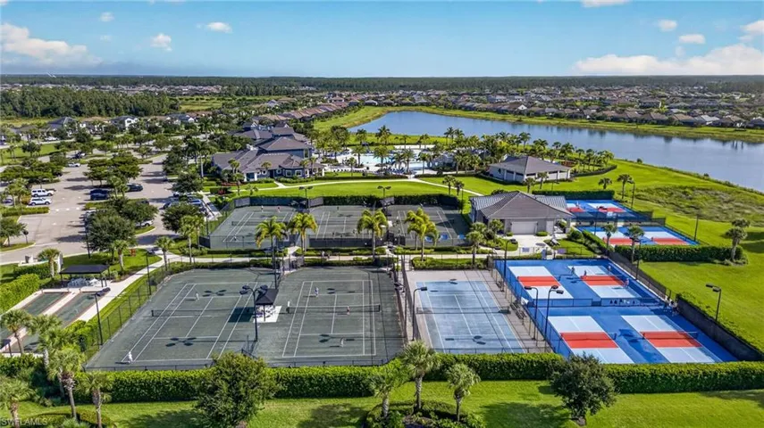 Tennis/Pickleball Courts