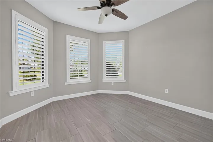 Guest bedroom with bay windows