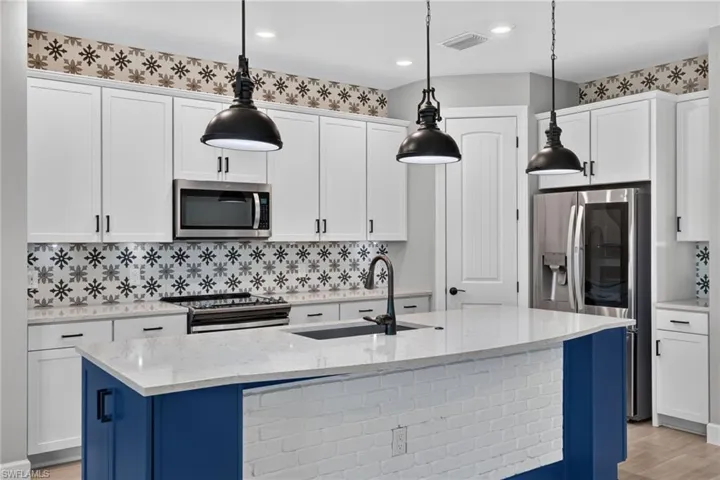 19241 Elston Way, Estero, Florida 33928
