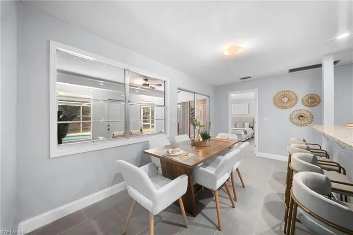 4688 Pembrooke Ln, Bonita Springs, Florida 34134