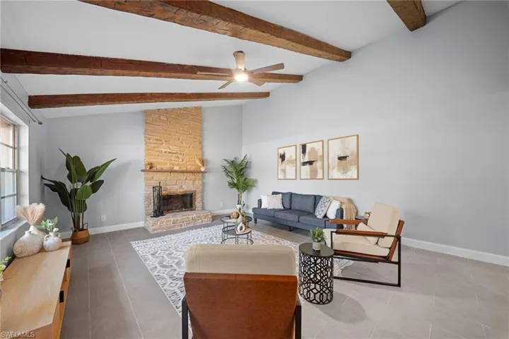 4688 Pembrooke Ln, Bonita Springs, Florida 34134