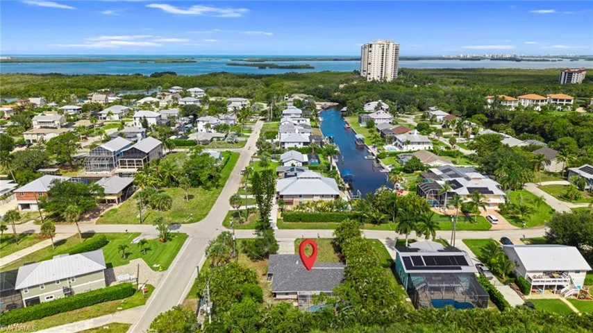 4688 Pembrooke Ln, Bonita Springs, Florida 34134