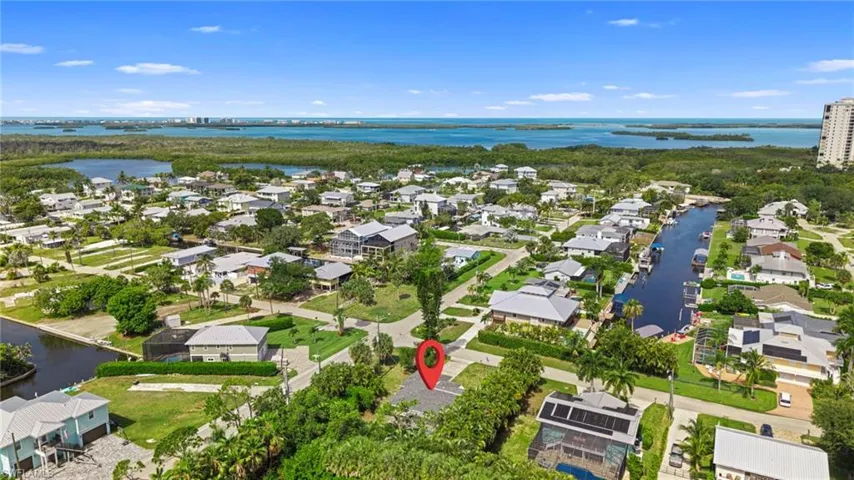 4688 Pembrooke Ln, Bonita Springs, Florida 34134