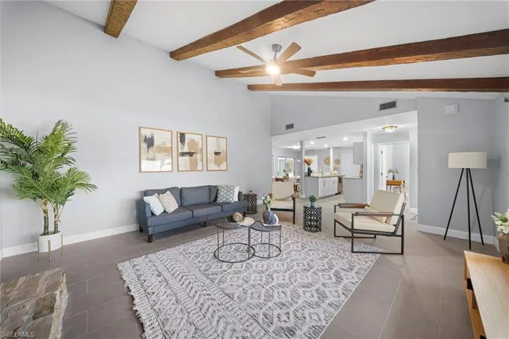 4688 Pembrooke Ln, Bonita Springs, Florida 34134