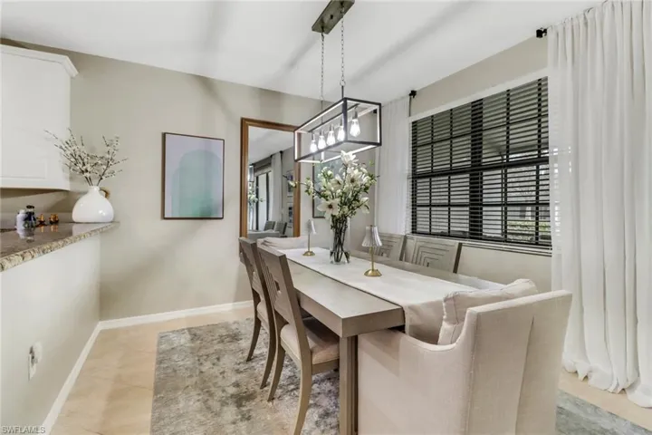 15586  Summit Place  CIR, Naples, FL 34119