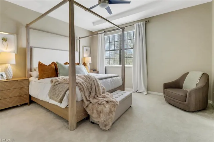 15586  Summit Place  CIR, Naples, FL 34119