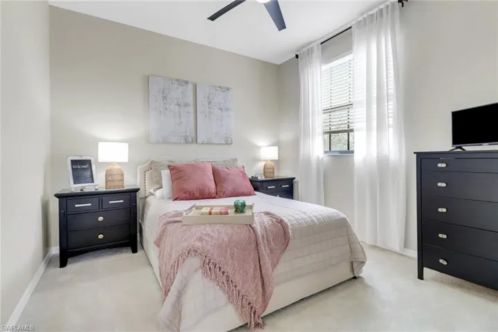 15586  Summit Place  CIR, Naples, FL 34119