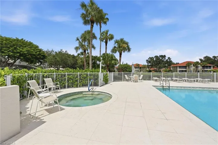 6260 Bellerive Ave 407, Naples, Florida 34119