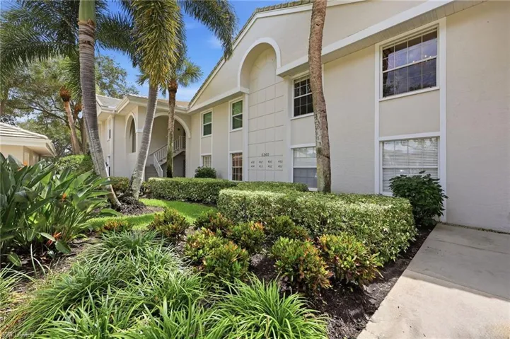 6260 Bellerive Ave 407, Naples, Florida 34119