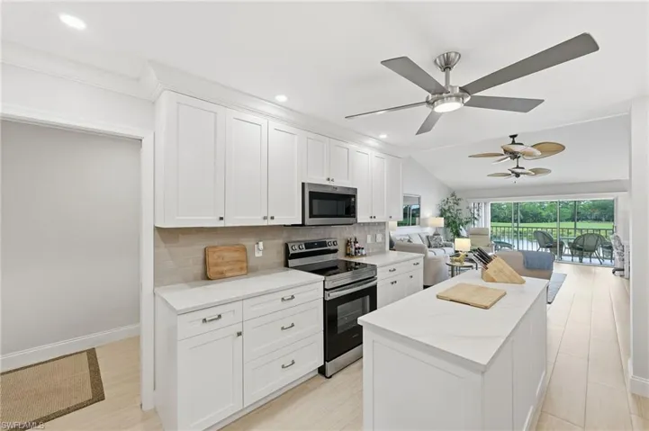 6260 Bellerive Ave 407, Naples, Florida 34119