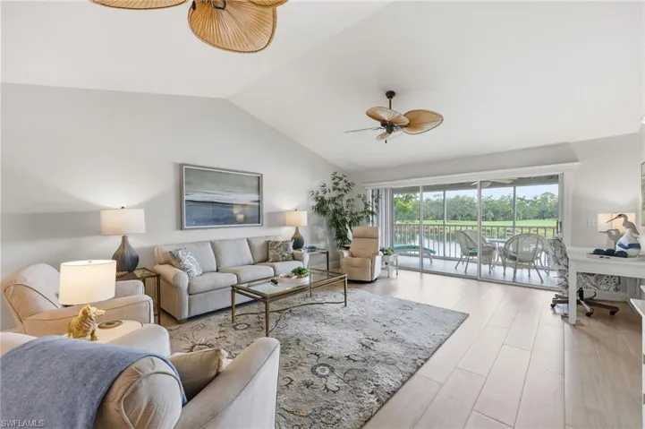6260 Bellerive Ave 407, Naples, Florida 34119