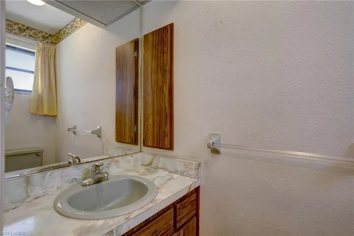 2nd Bathroom