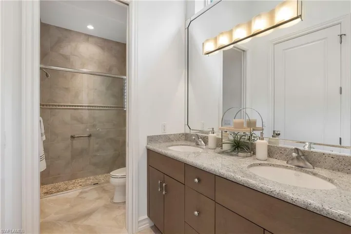 17014 Verona Ln, Naples, Florida 34110