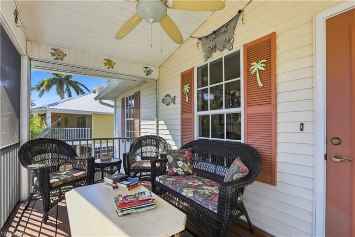 Screened in front deck