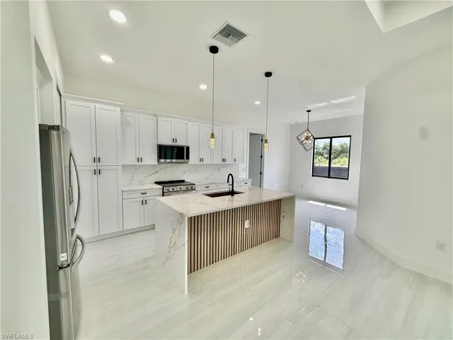 2706  Floyd S AVE, Lehigh Acres, FL 33976