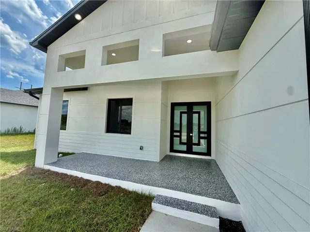 2706  Floyd S AVE, Lehigh Acres, FL 33976