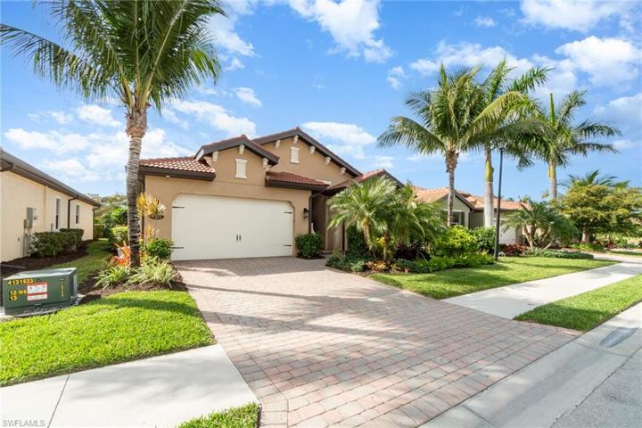 16365  Aberdeen  WAY, Naples, FL 34110