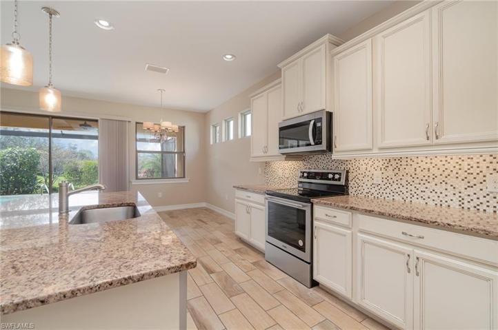 16365  Aberdeen  WAY, Naples, FL 34110