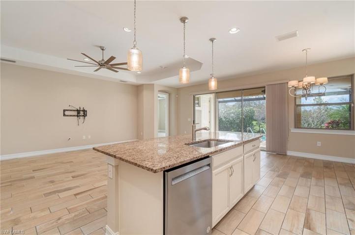 16365  Aberdeen  WAY, Naples, FL 34110
