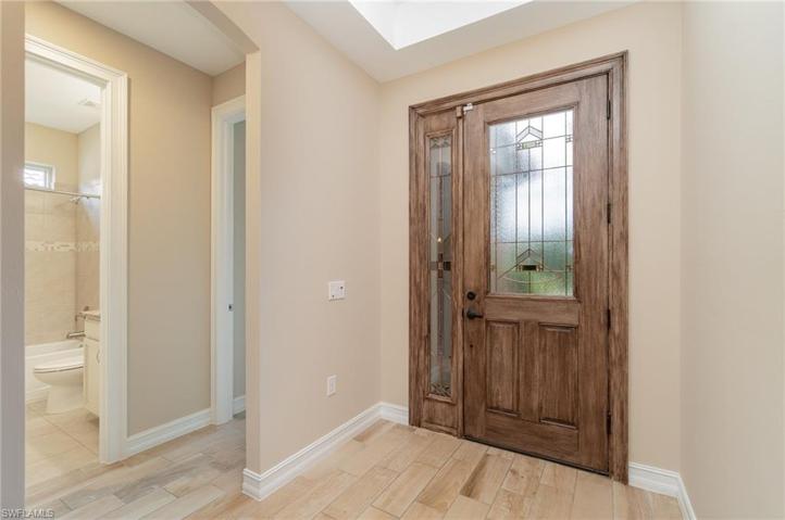 16365  Aberdeen  WAY, Naples, FL 34110