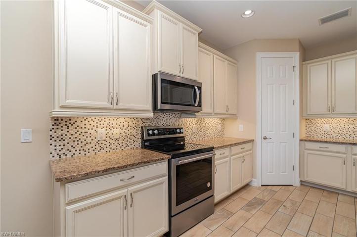 16365  Aberdeen  WAY, Naples, FL 34110