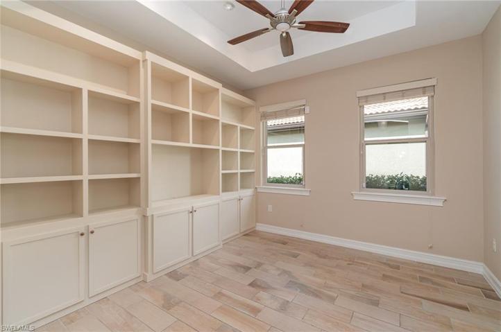 16365  Aberdeen  WAY, Naples, FL 34110