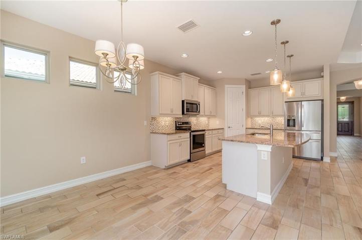 16365  Aberdeen  WAY, Naples, FL 34110