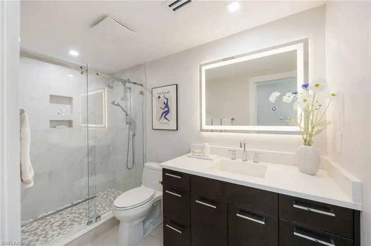 3070 Gulf Shore Blvd N 105, Naples, Florida 34103