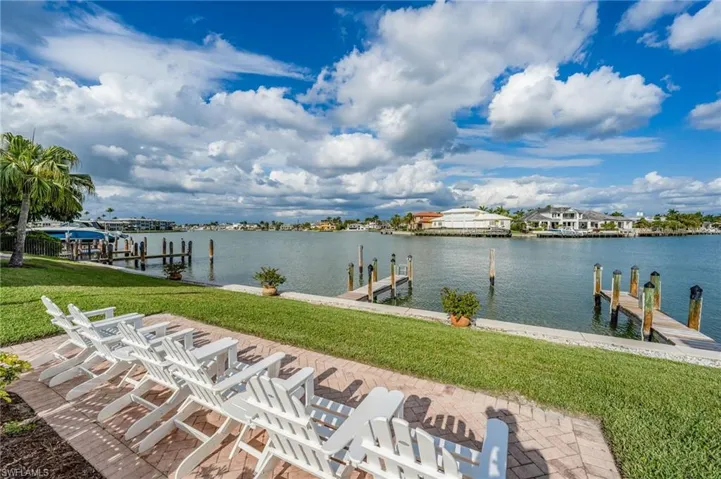 3070 Gulf Shore Blvd N 105, Naples, Florida 34103