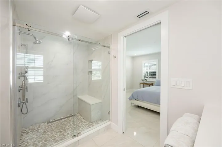 3070 Gulf Shore Blvd N 105, Naples, Florida 34103