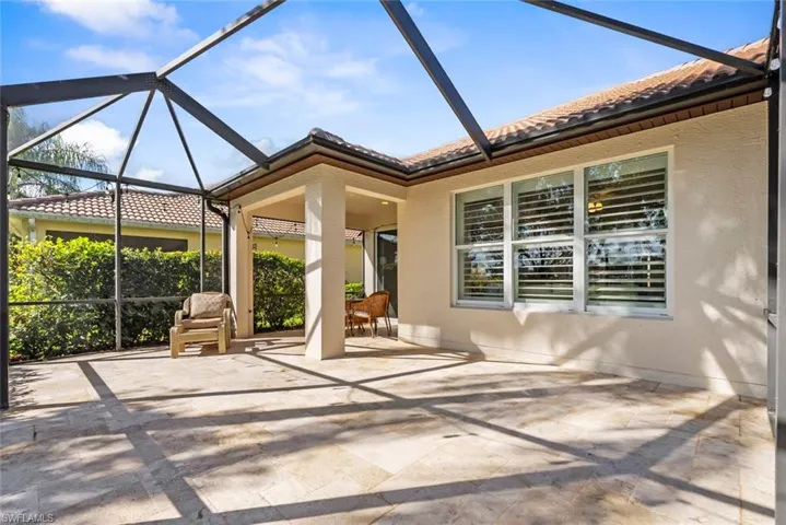 Large extended lanai