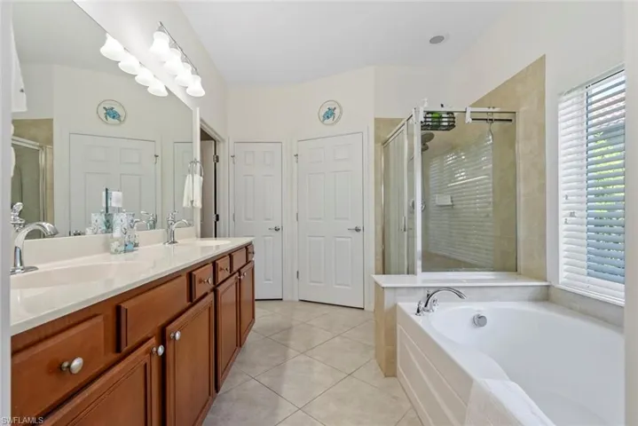 Primary Suite Bathroom