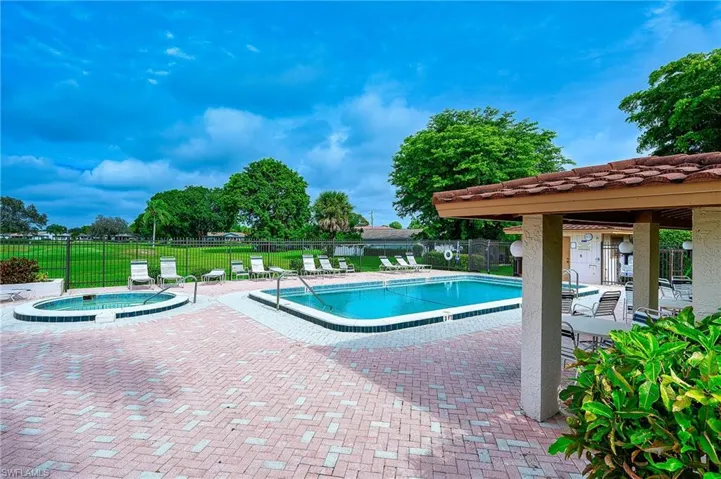 3605  Boca Ciega  DR, Naples, FL 34112