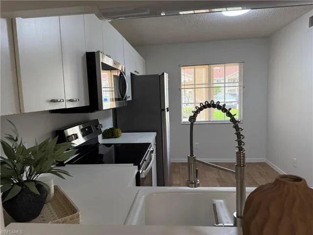 7750 Jewel Ln 103, Naples, Florida 34109