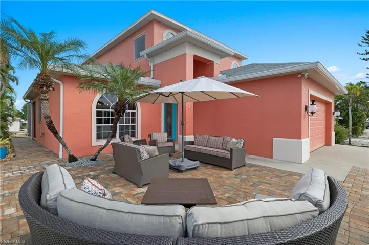 Front lawn entertaining area.  Maintenance-free lawn.