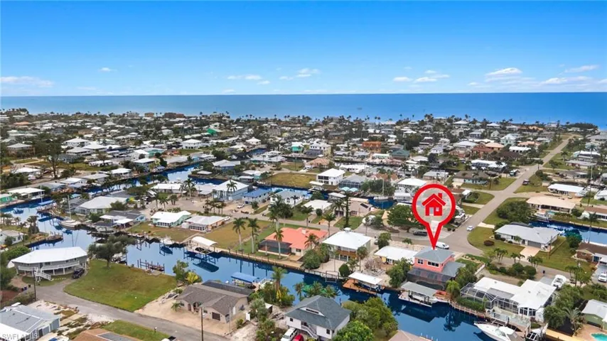 Location of home with quick access to the ICW and Gulf of Mexico.